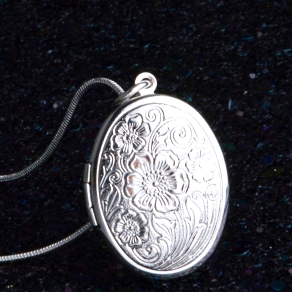 π Sterling Silver Oval Engraved Locket Necklace - Picture 2 of 9
